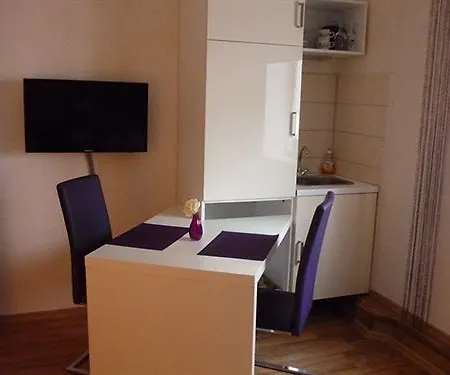 Airport Hotel Hallbergerhof