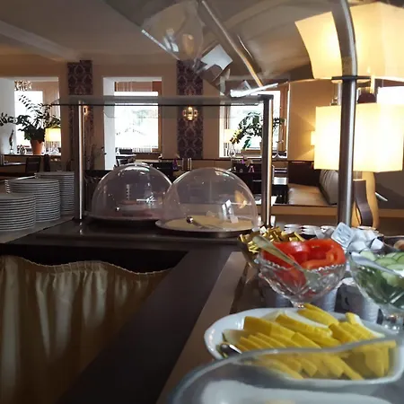 Airport Hotel Hallbergerhof