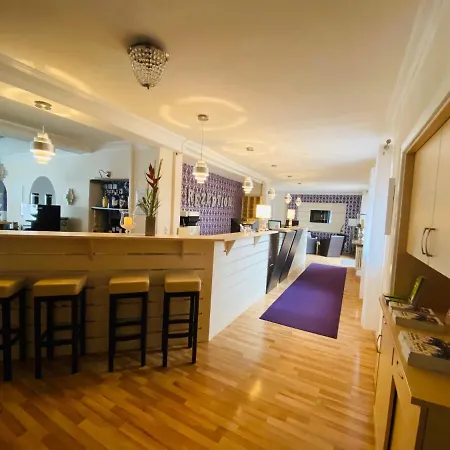 Отель Airport Hotel Hallbergerhof Халльбергмос