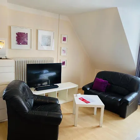 Airport Hotel Hallbergerhof Отель