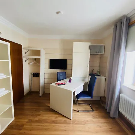 Отель Airport Hotel Hallbergerhof Халльбергмос
