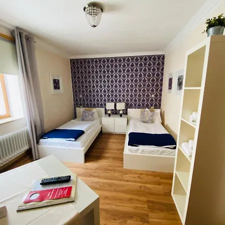Airport Hotel Hallbergerhof Отель