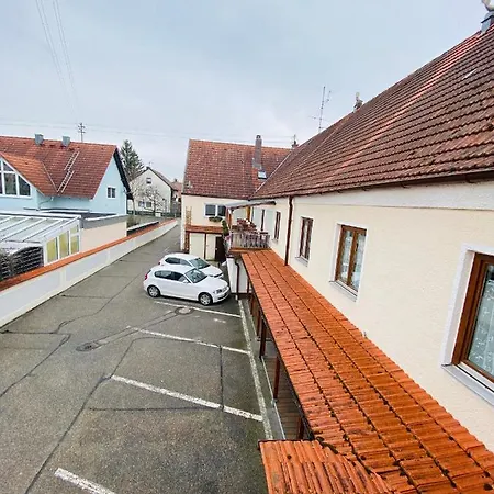 Airport Hotel Hallbergerhof