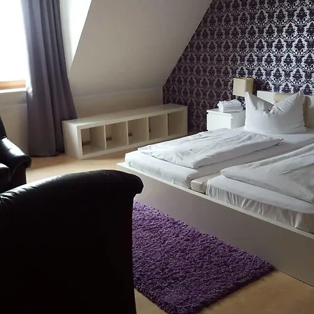 Hotel Airport Hotel Hallbergerhof 2*