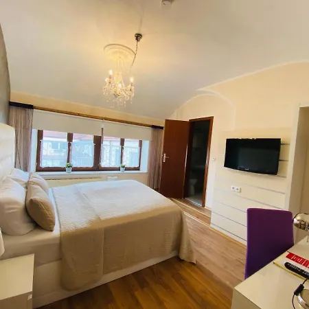 Airport Hotel Hallbergerhof Hotel