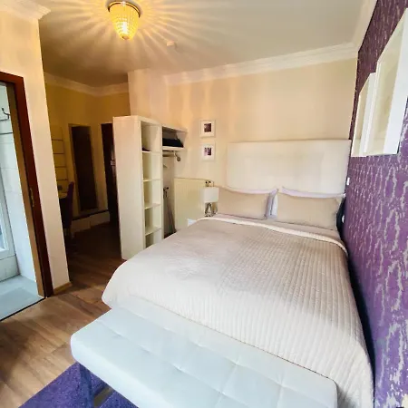 Hotel Airport Hotel Hallbergerhof 2*